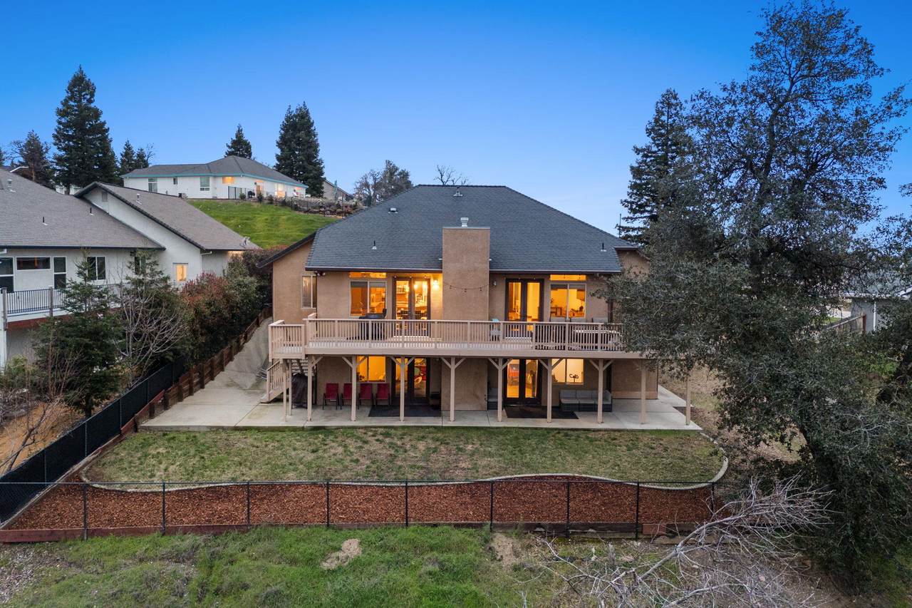 3360 Stanford Drive - Photo 1
