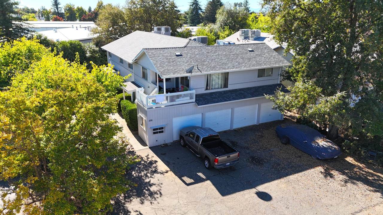 1091 Del Sol Place - Photo 1