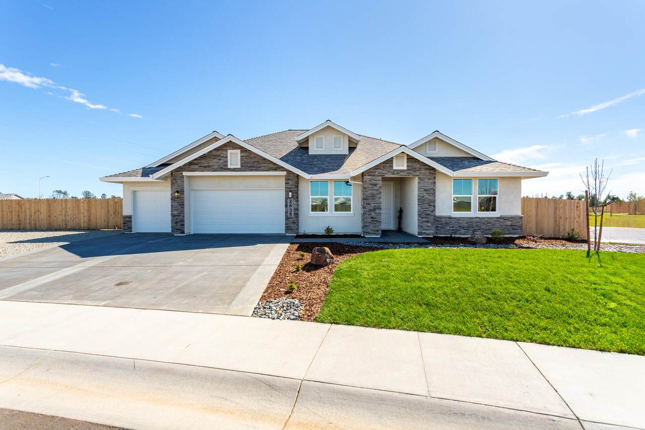 2635 Lawn Lane - Photo 1