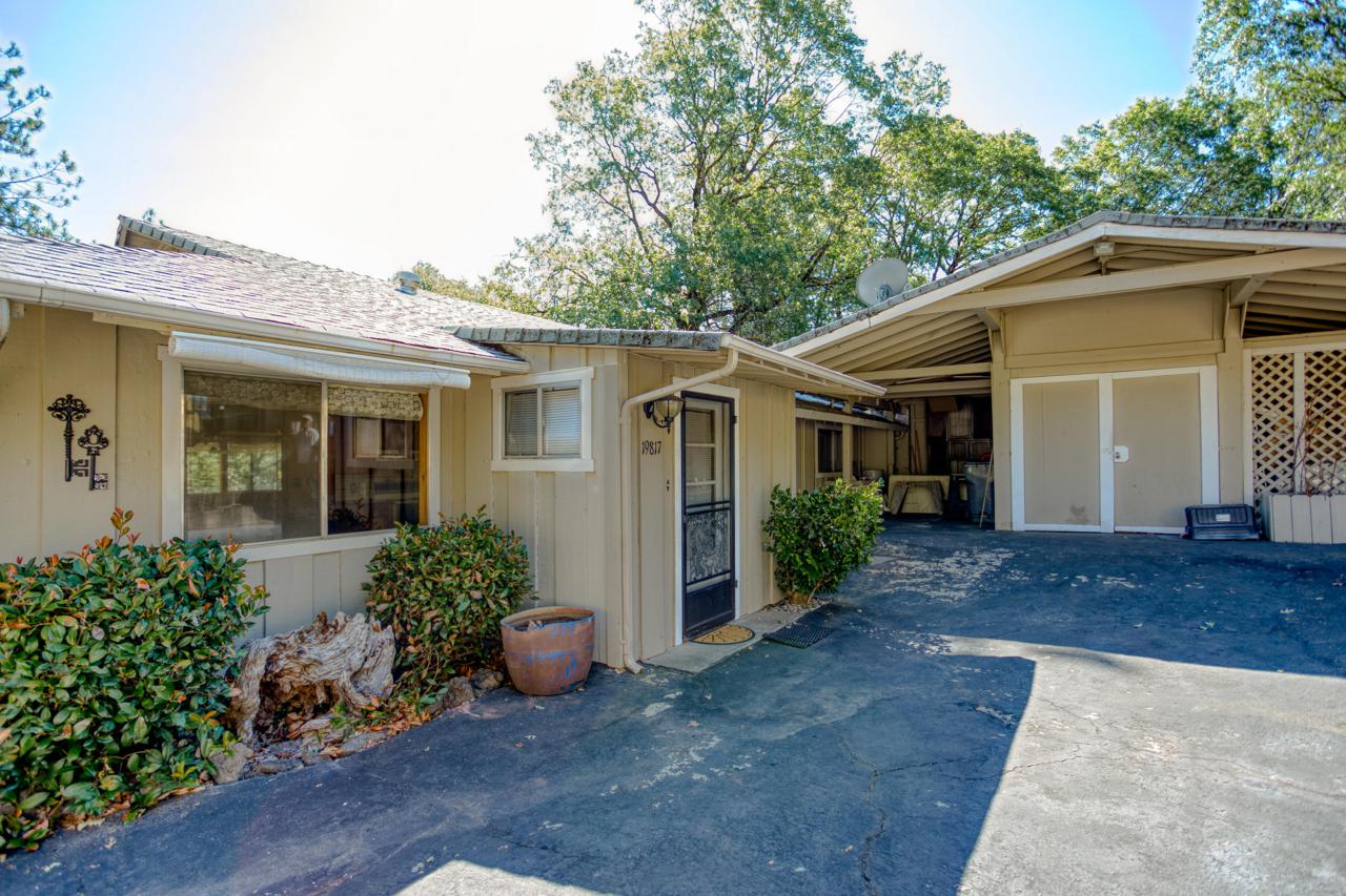 19817 Oak Knoll Dr - Photo 1
