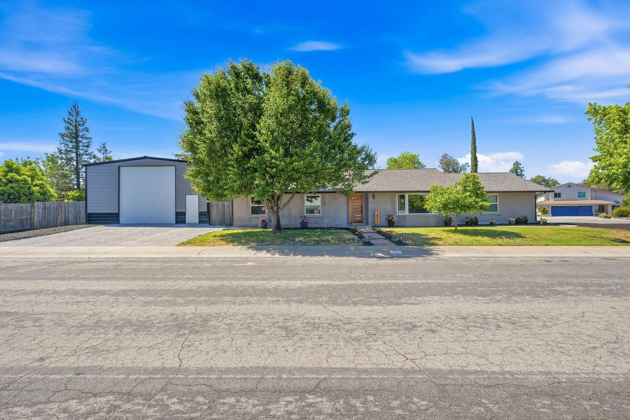 1692 Kildare Drive - Photo 1