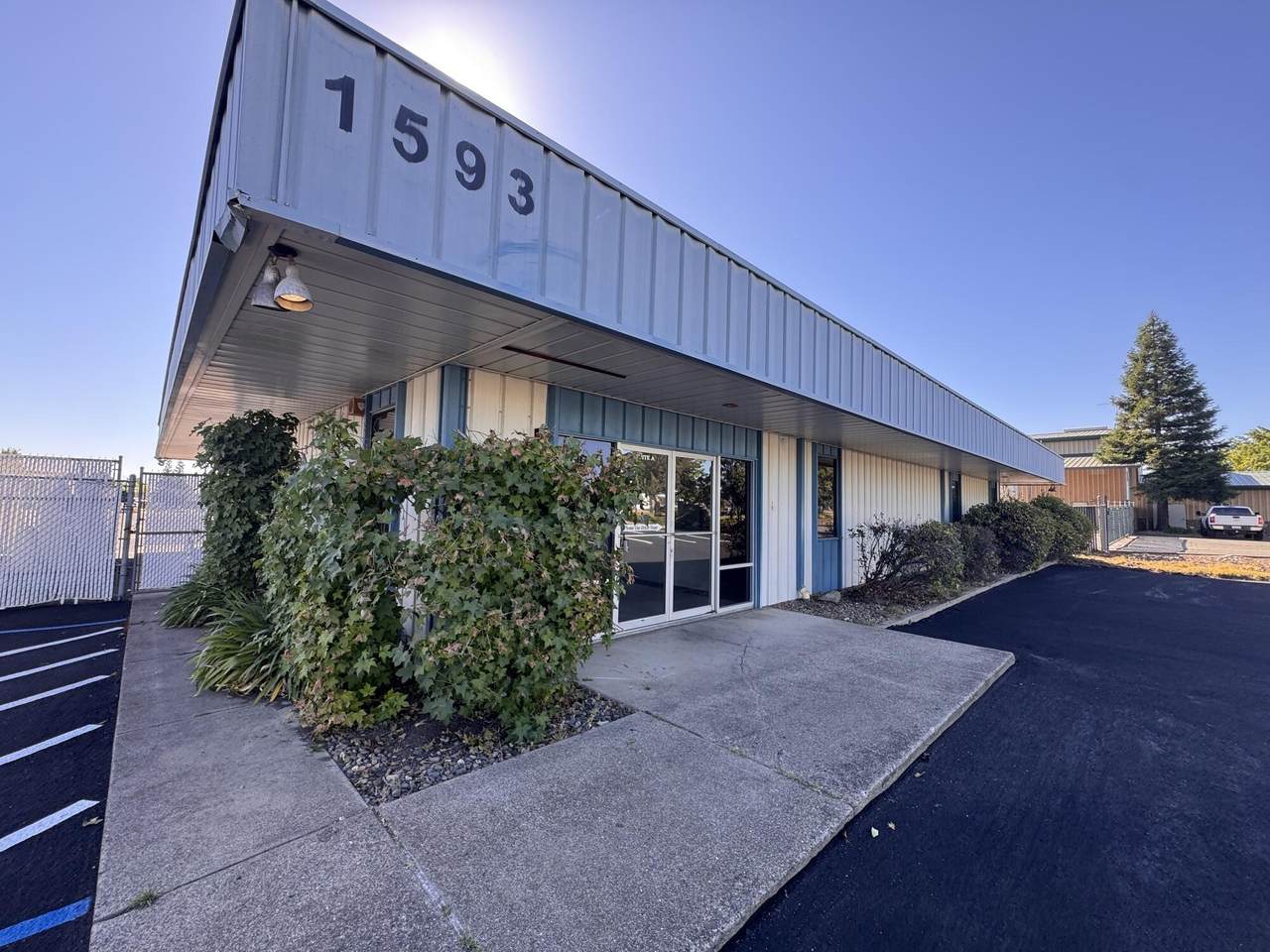 1593 Beltline Road - Photo 1