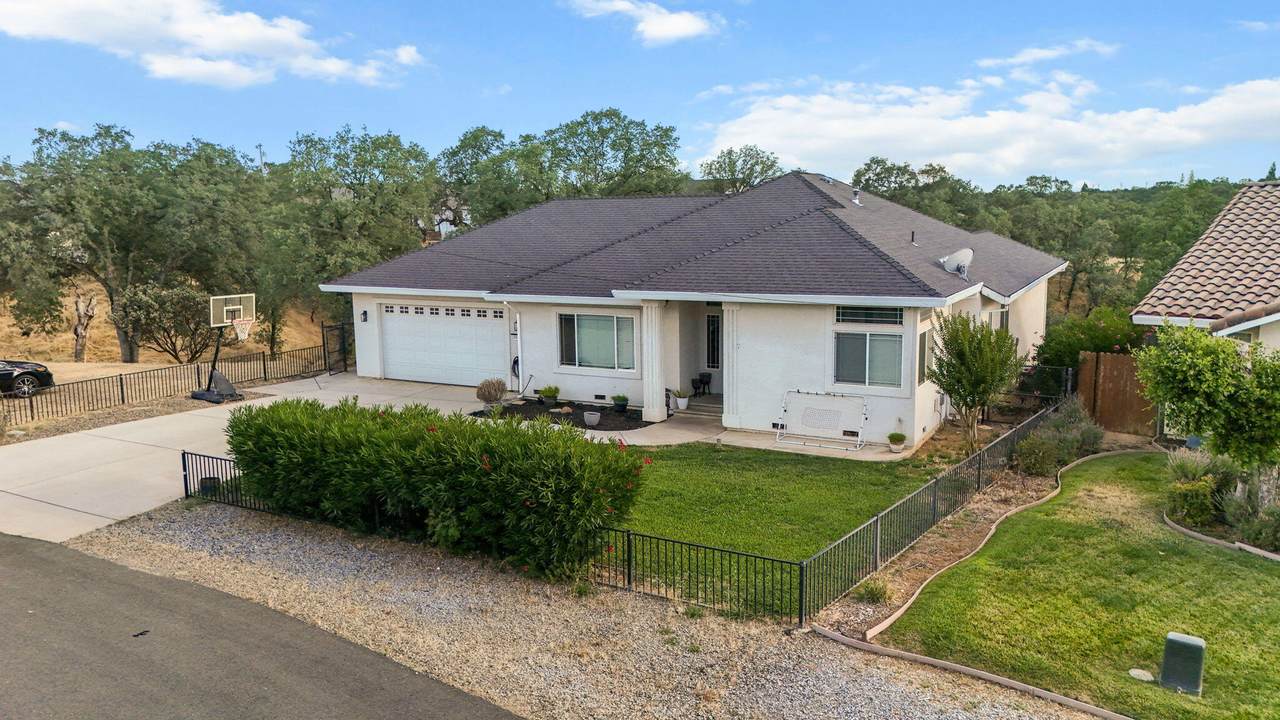 19809 Buck Horn Place - Photo 1