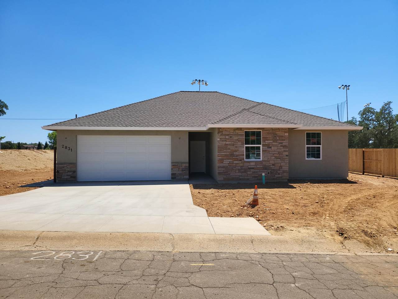 2831 Hawn Ave - Photo 1