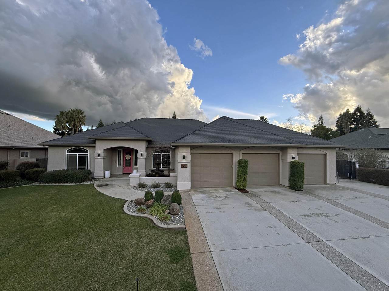 2807 Montana Sky Drive - Photo 1