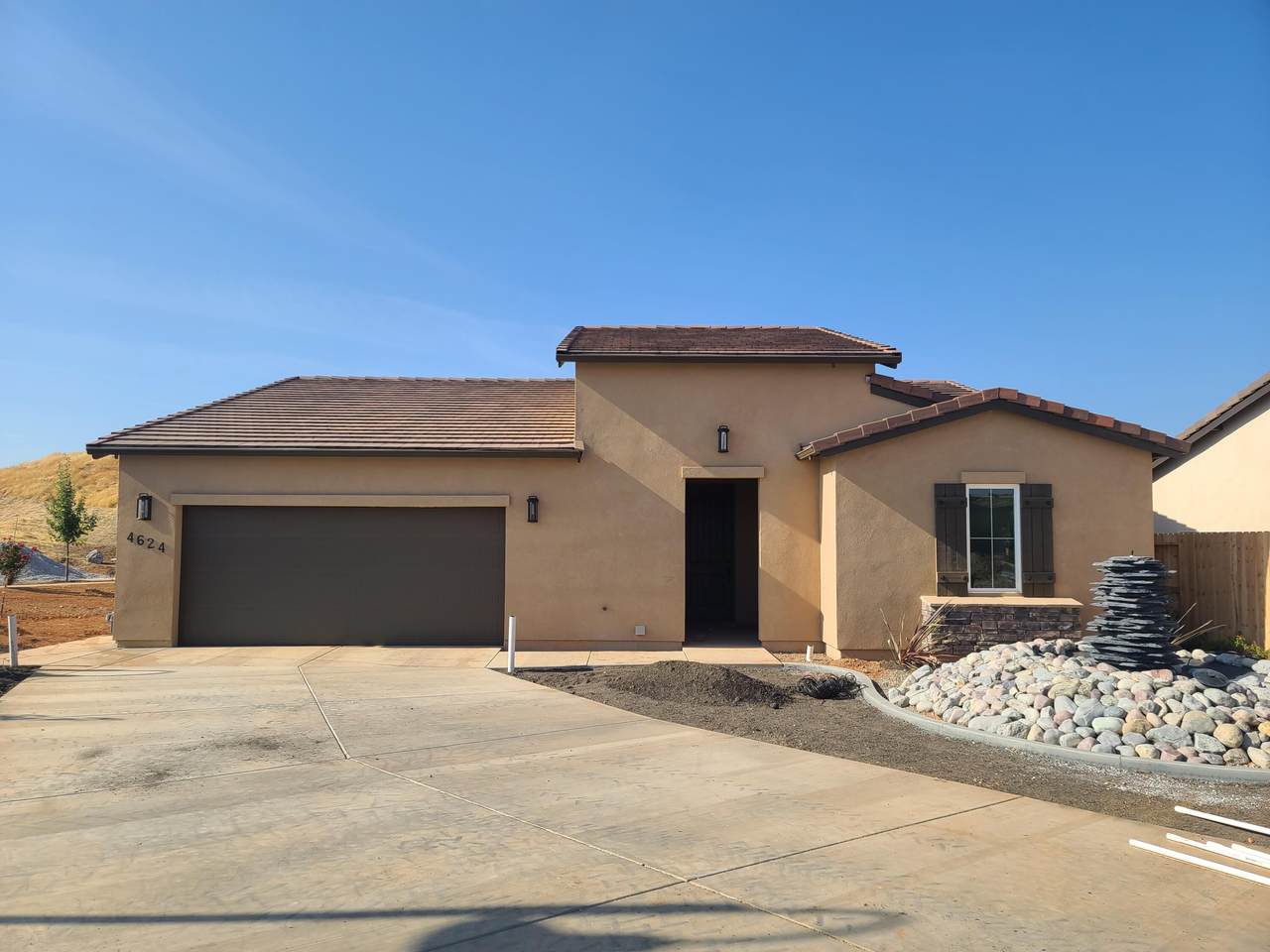 4624 Pleasant Hills Dr - Photo 1