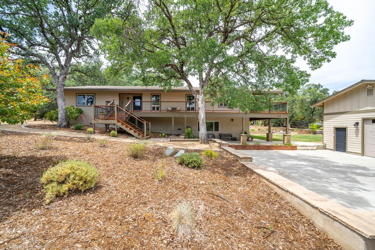 9110 Sugarloaf Dr - Photo 1