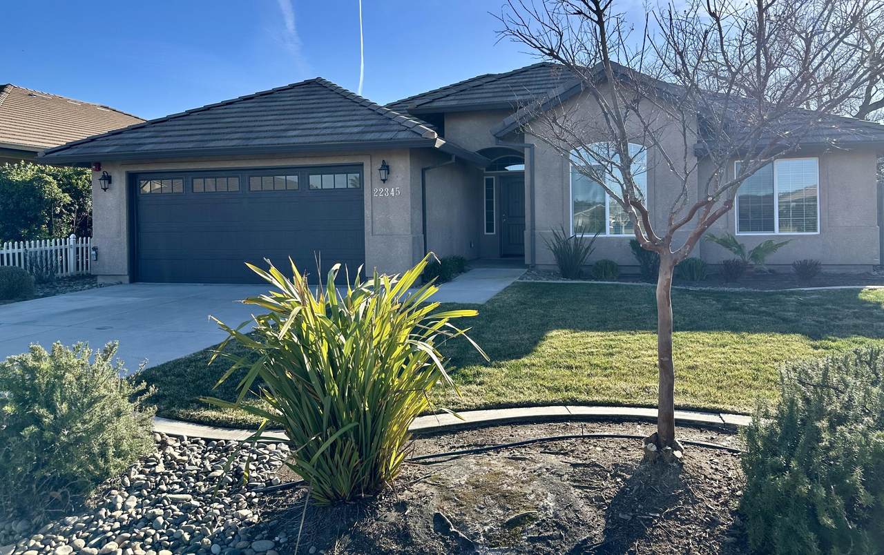 22345 Edgewater Drive - Photo 1
