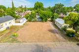1038 Oak St - Photo 4