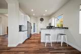 1005 Albion Avenue - Photo 12