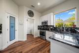 1005 Albion Avenue - Photo 15