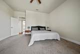 1005 Albion Avenue - Photo 19