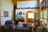 552-395 Roberts Drive - Photo 12