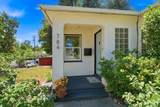 784 Lakeview Drive - Photo 3