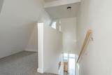 687-995 Redwood Way - Photo 14