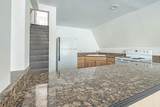 687-995 Redwood Way - Photo 8
