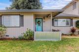 720 Lakeview Drive - Photo 2