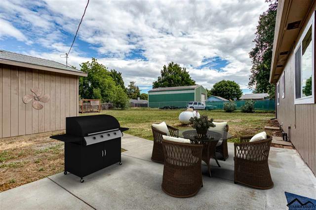 3047 Montgomery Red Bluff Ca 96080 19 2484 530 Realty Group