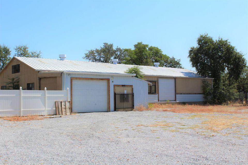 895 Market St - Photo 1
