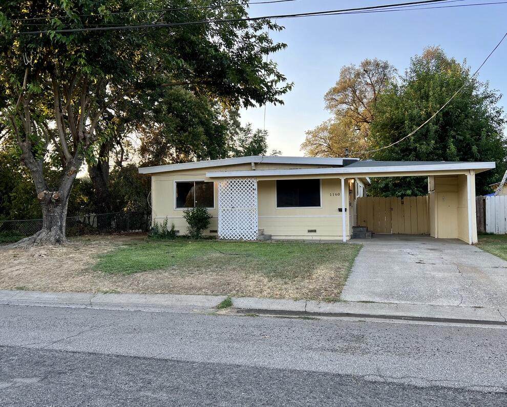 1160 Orange St - Photo 1