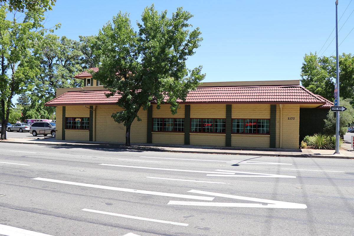 1177 Shasta St - Photo 1