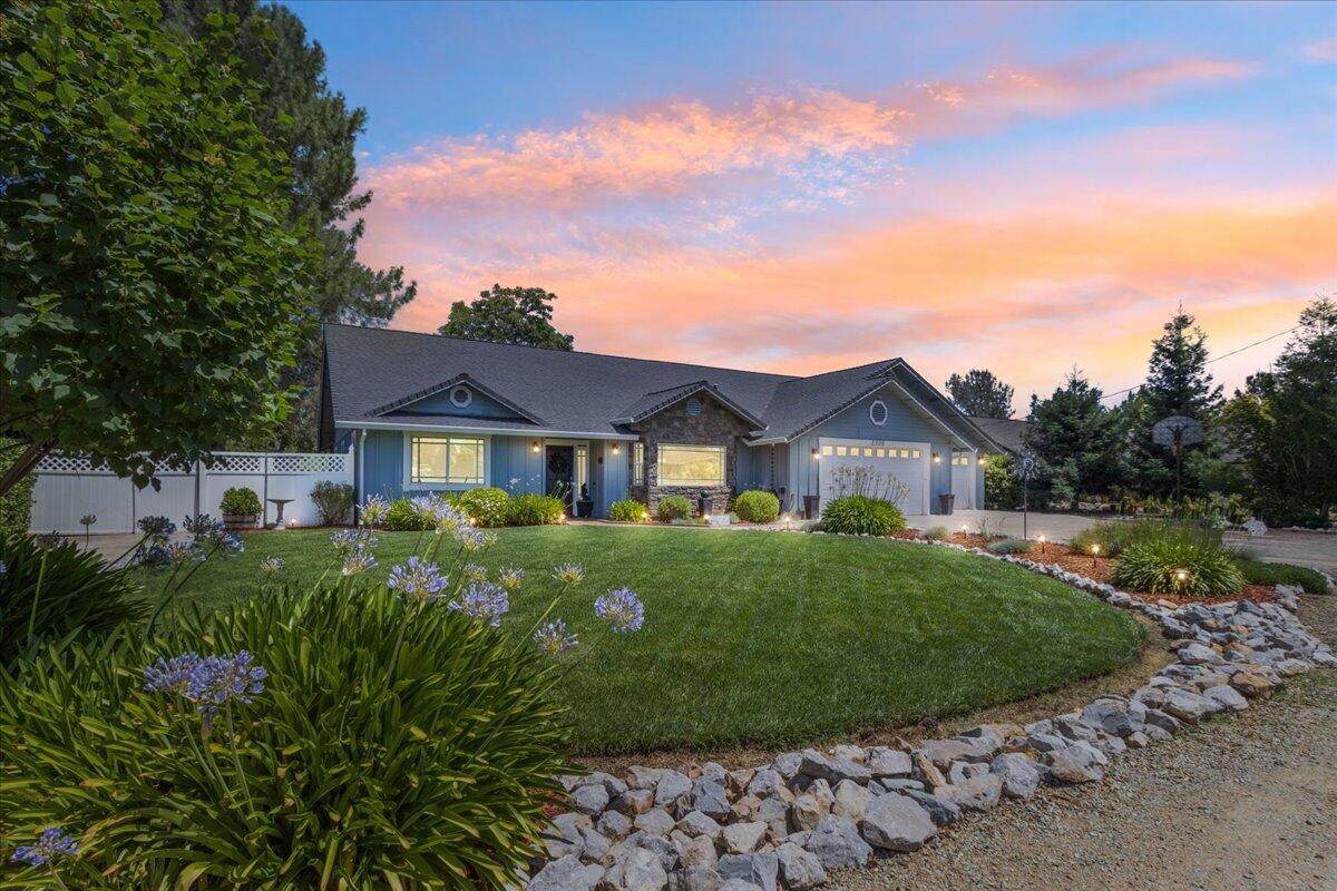 2338 Marlene Avenue - Photo 1