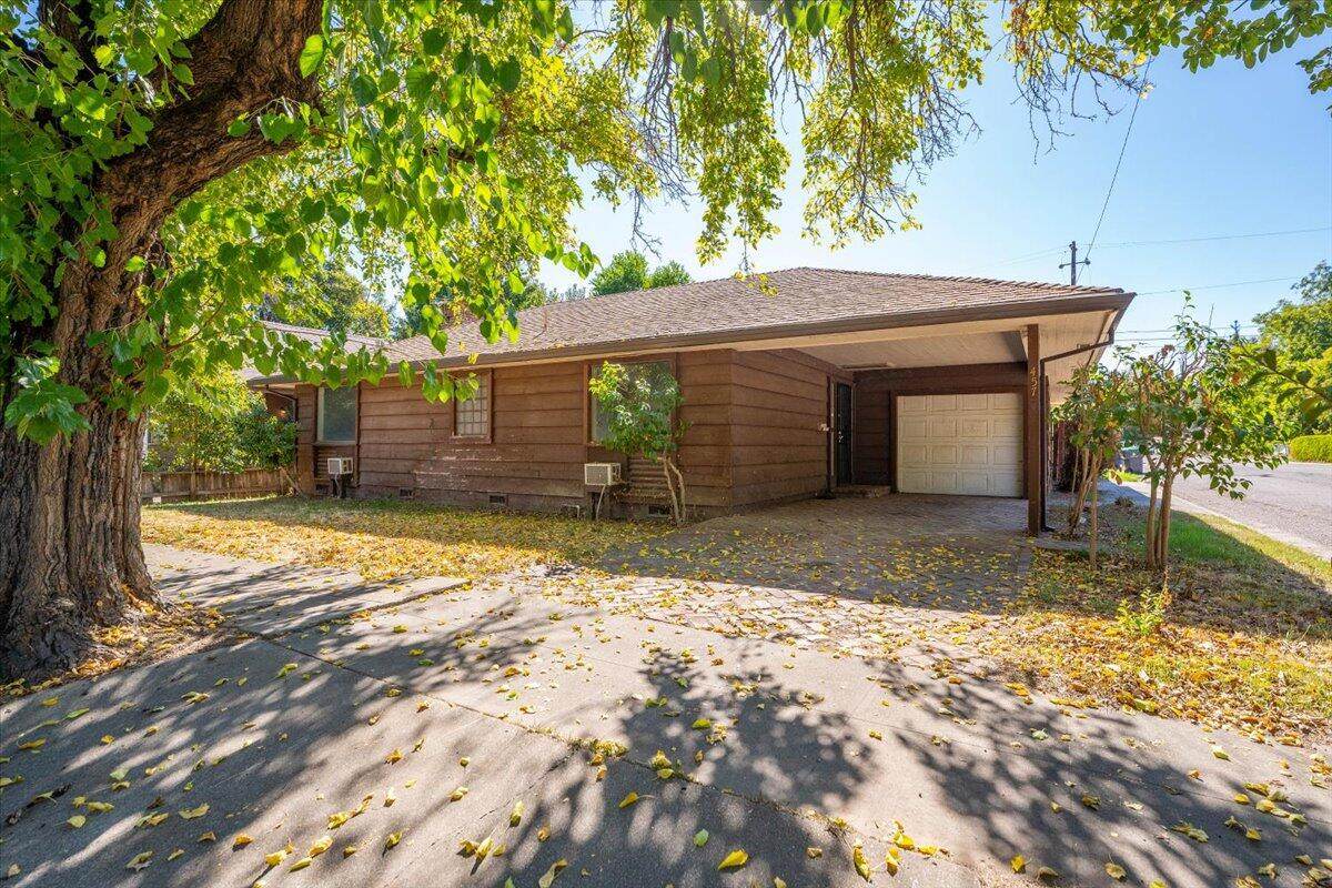 457 Lincoln Street - Photo 1