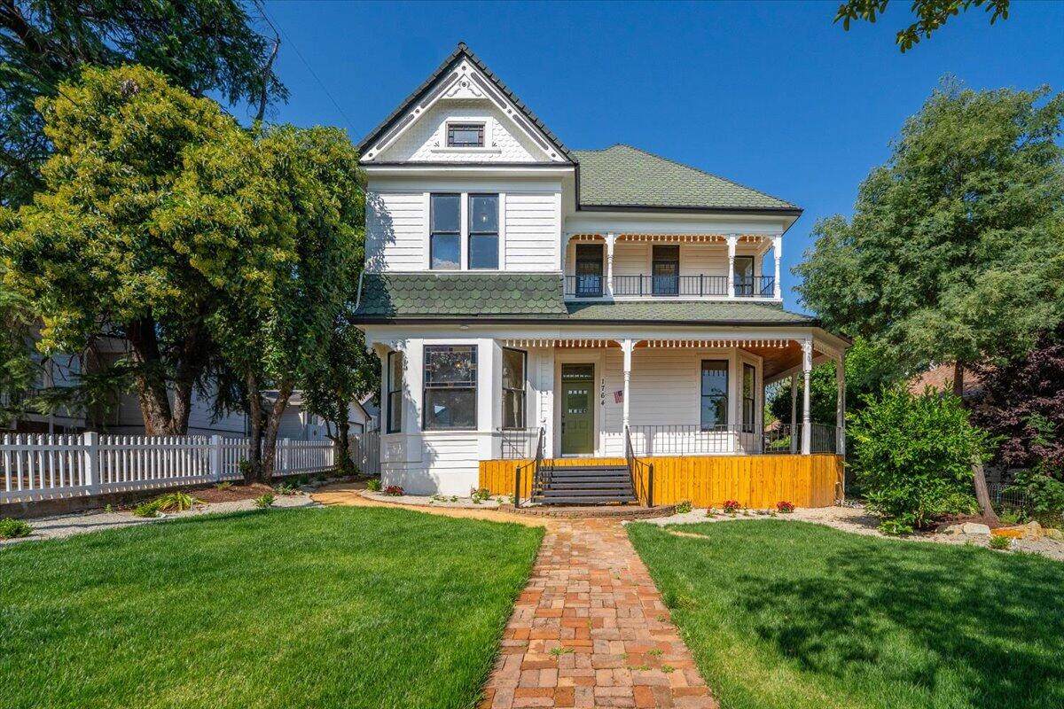 1764 Chestnut Street - Photo 1