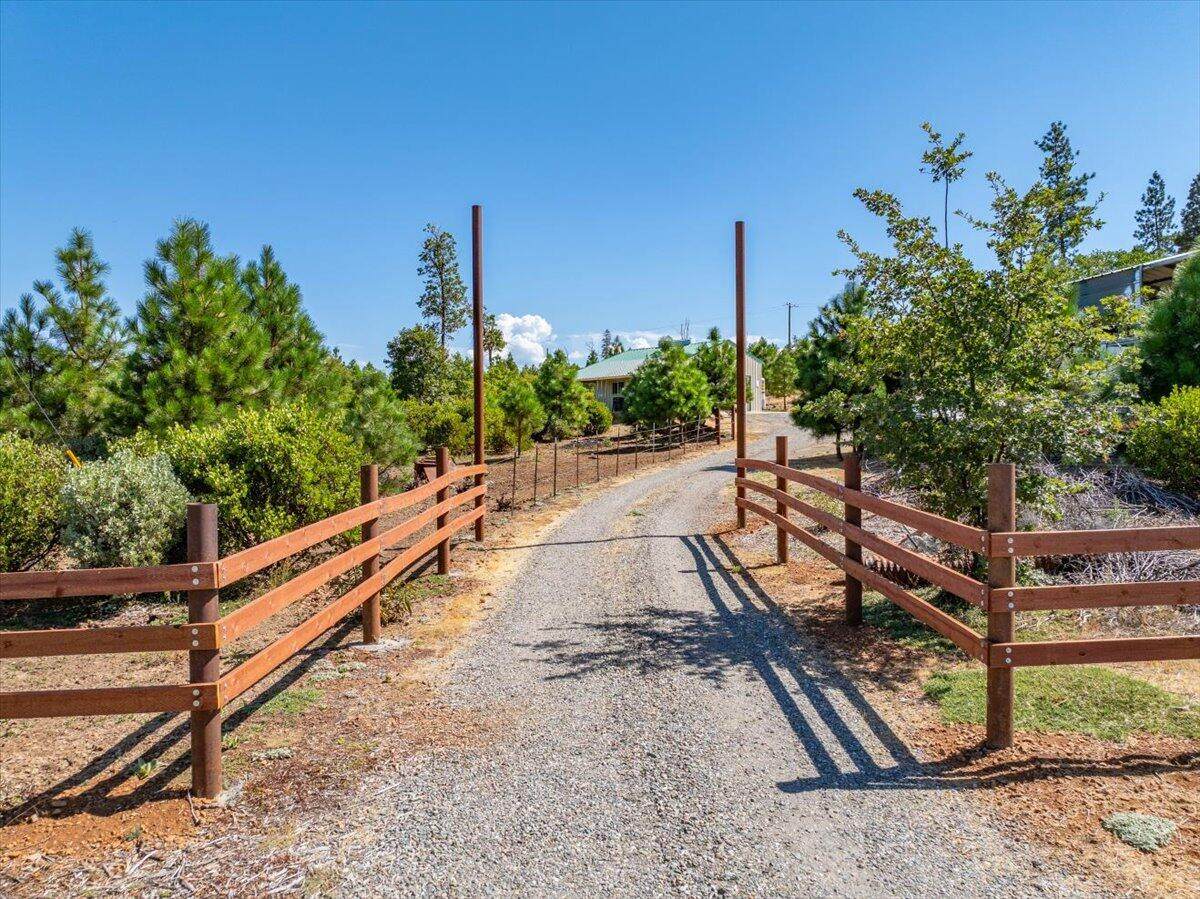 21415 Ponderosa Way - Photo 1