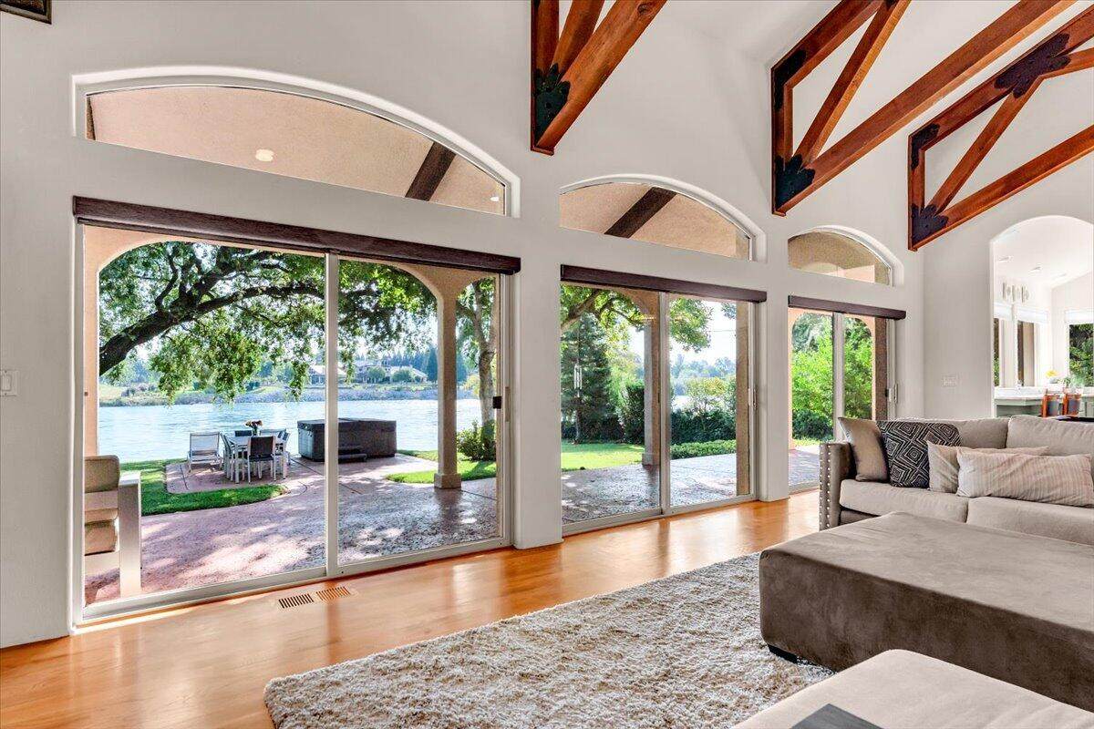 6681 Riverside Drive - Photo 1