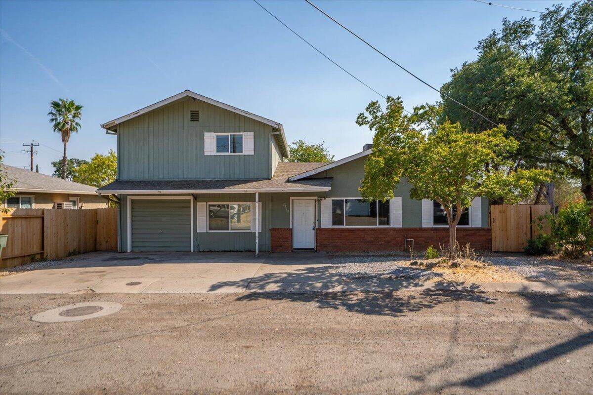 1565 Becky Way - Photo 1