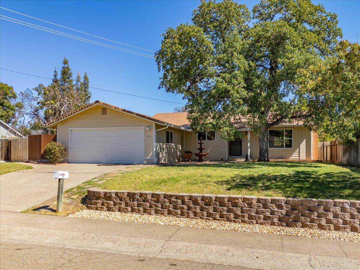 1605 Wisconsin Avenue - Photo 1