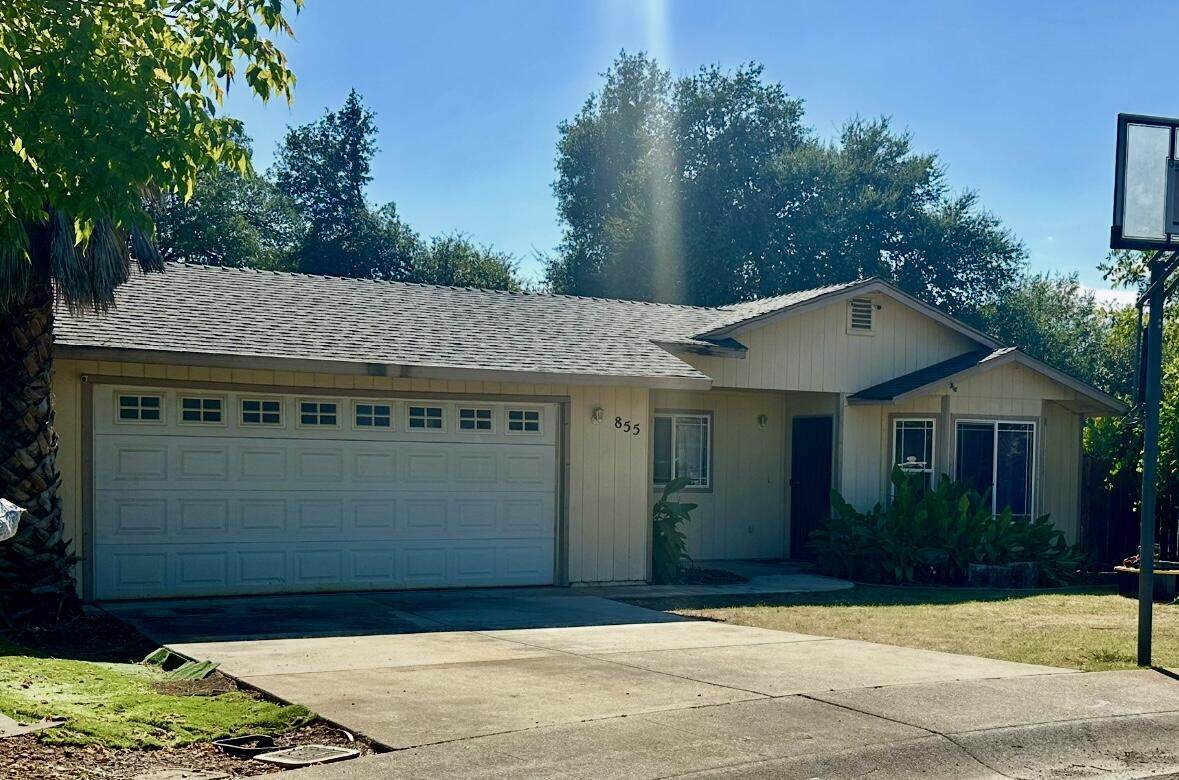 855 Jefferson Court - Photo 1