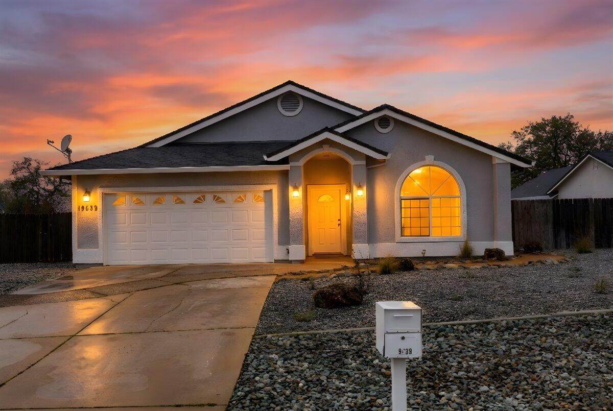 19639 Gazelle Place - Photo 1