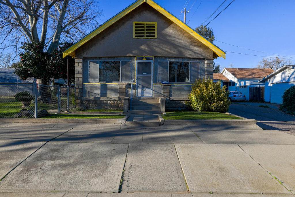734 Douglass Street - Photo 1
