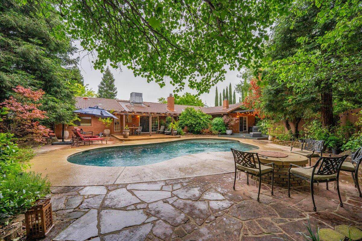 16476 Plateau Circle - Photo 1