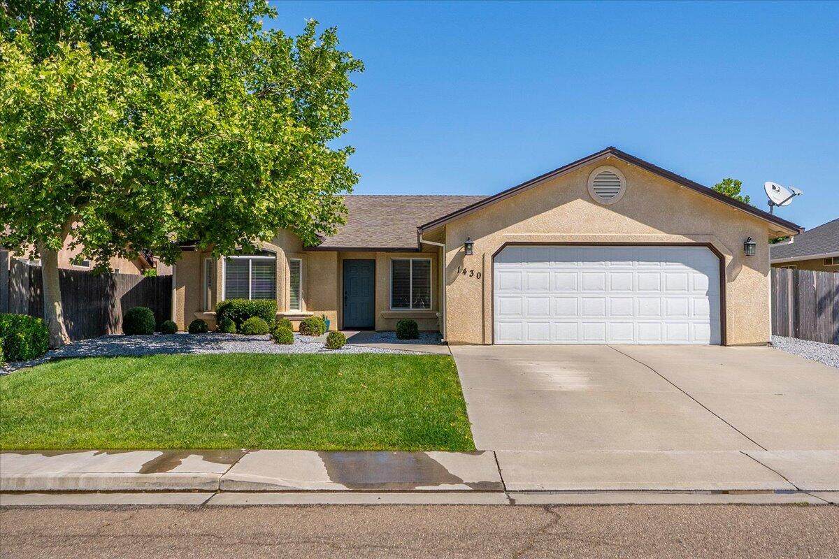 1430 Crosspoint Way - Photo 1