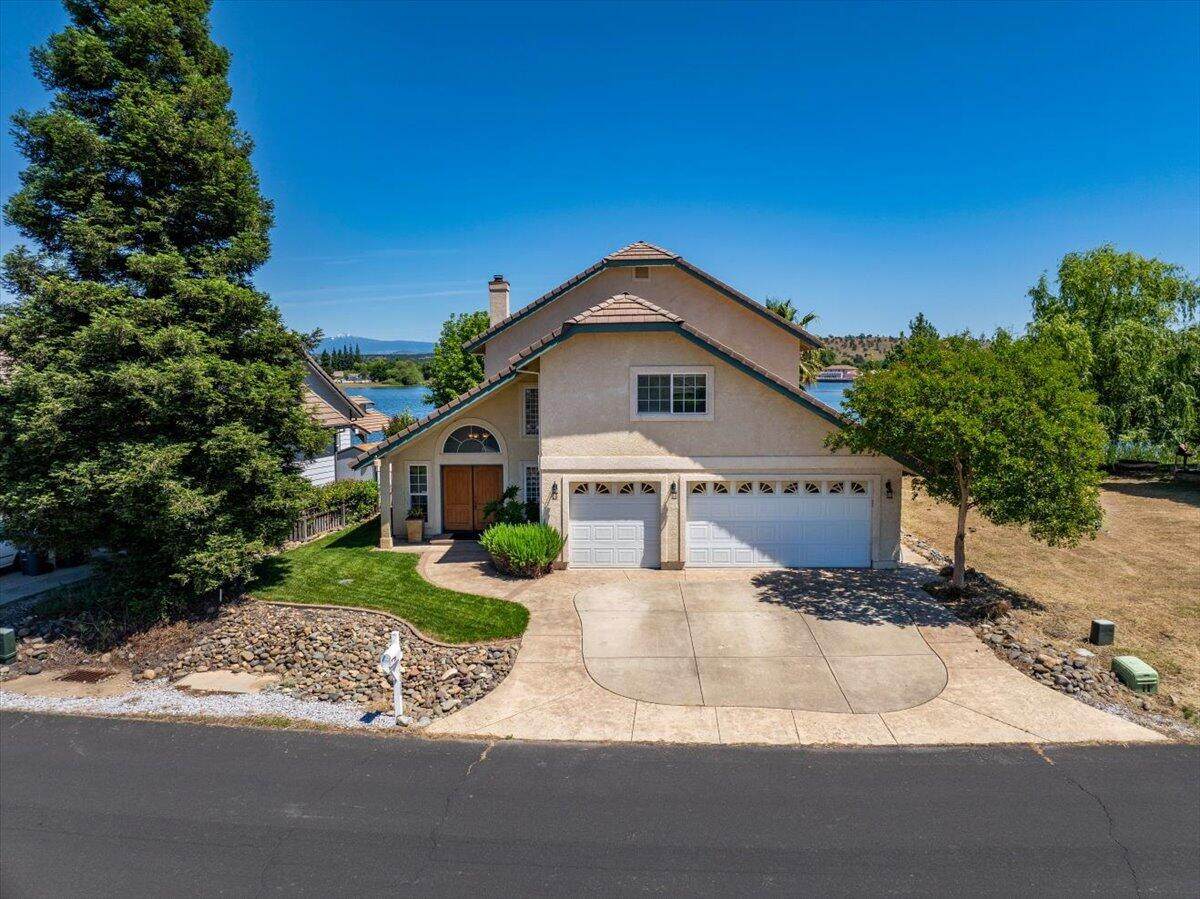 19028 Shoreline Drive - Photo 1