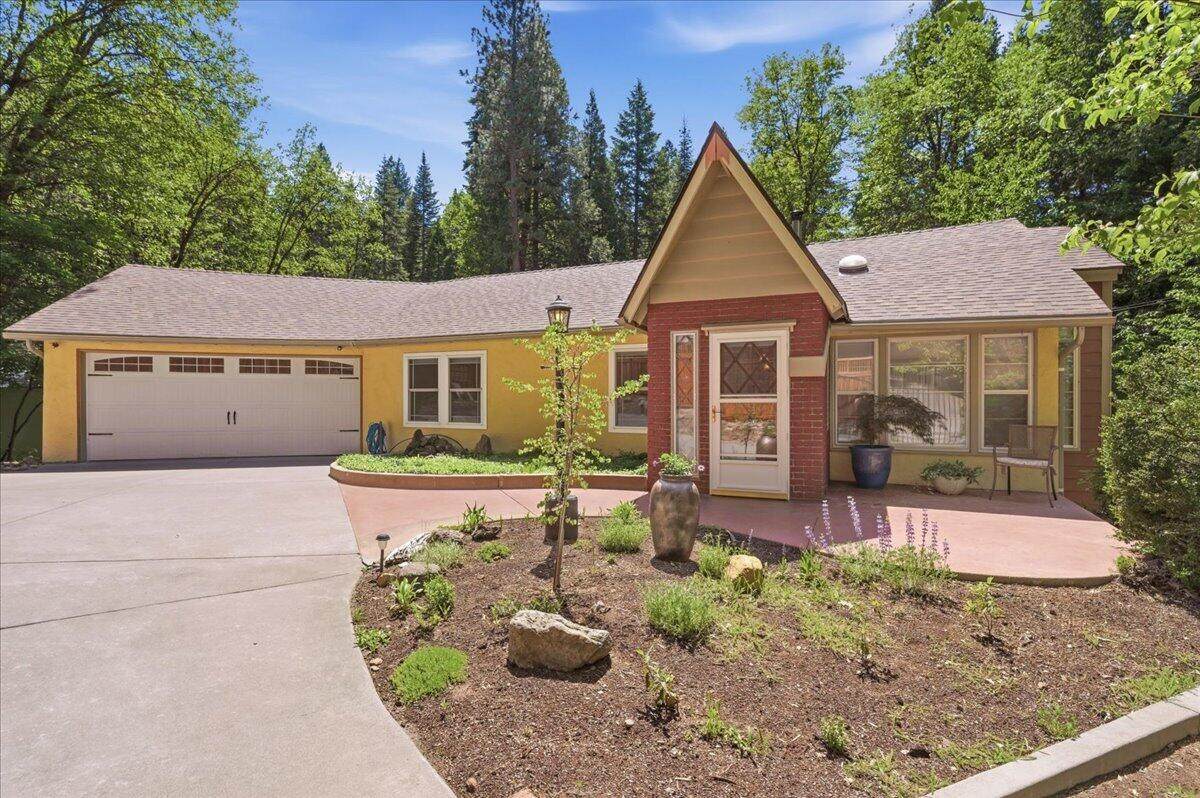 609 Eiler Road - Photo 1