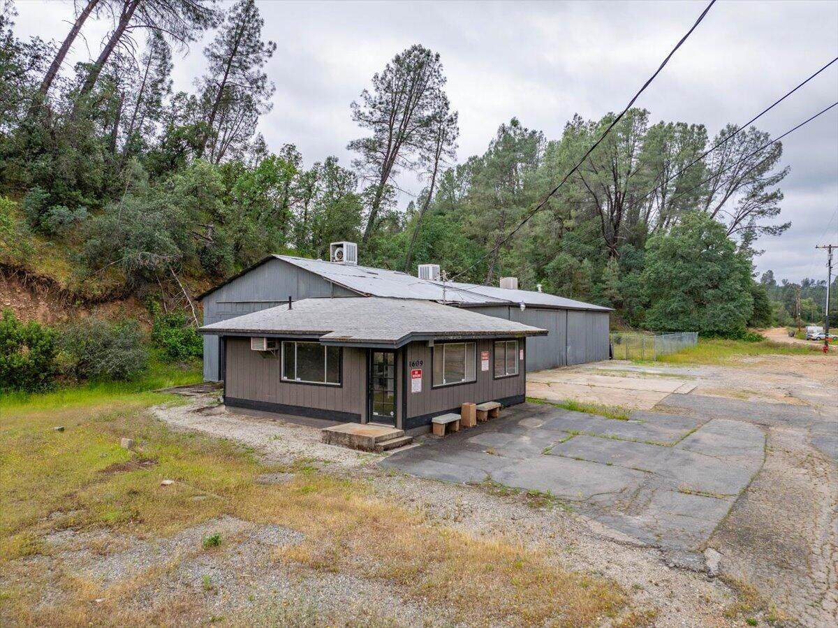 1609 Kenyon Drive - Photo 1