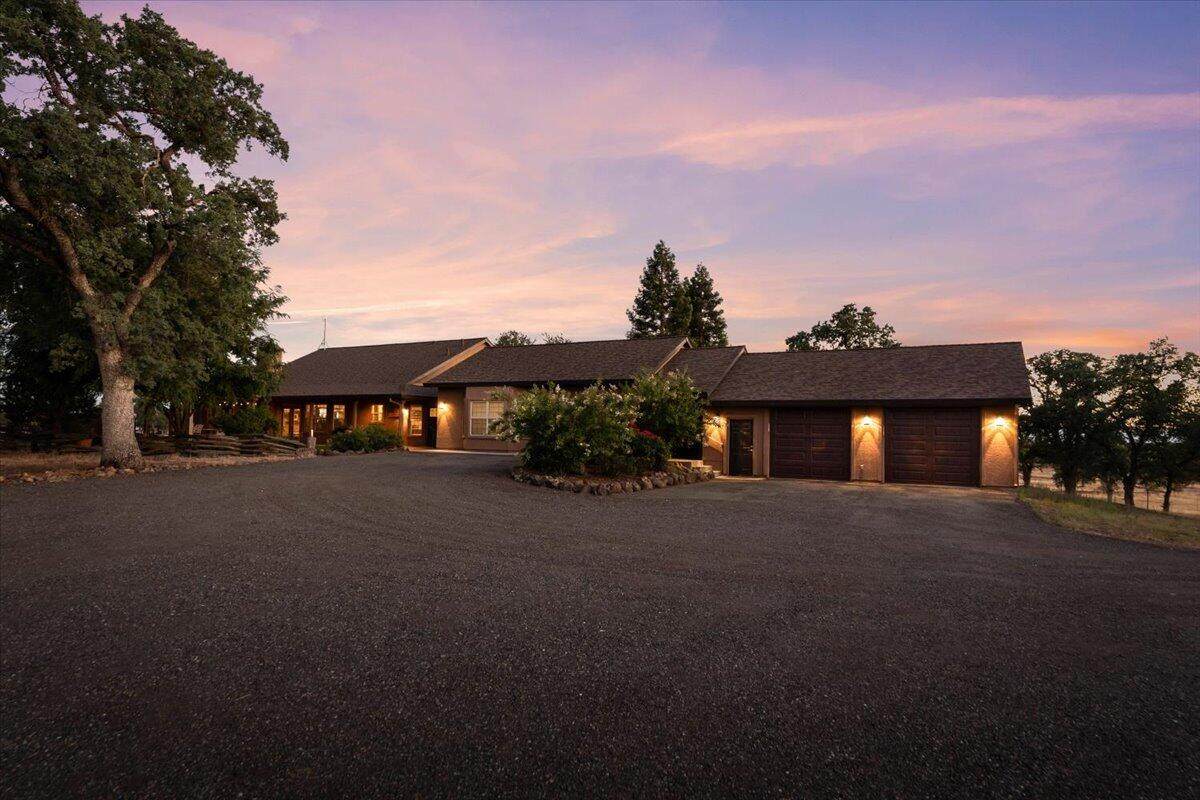 4905 Parkville Road - Photo 1