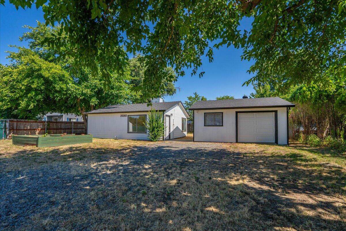 25260 Orange Street - Photo 1