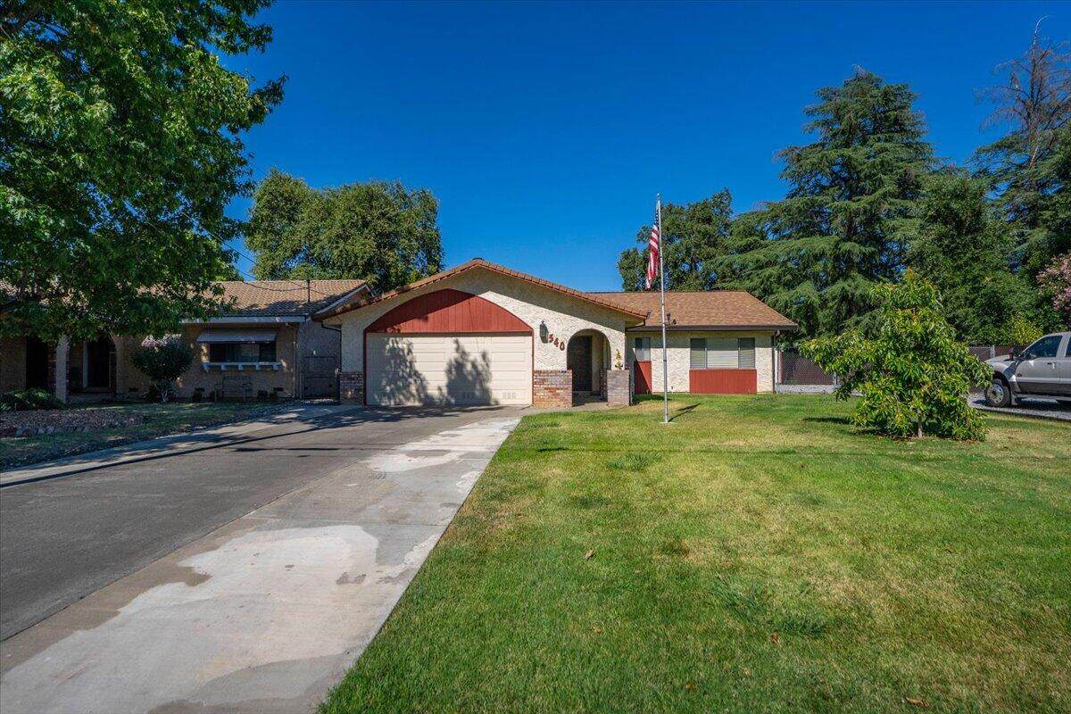 540 Brearcliffe Drive - Photo 1