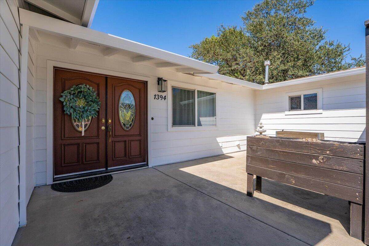 1394 Mistletoe Lane - Photo 1