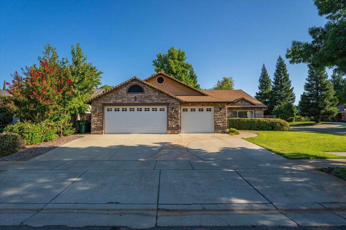2094 Button Place - Photo 1