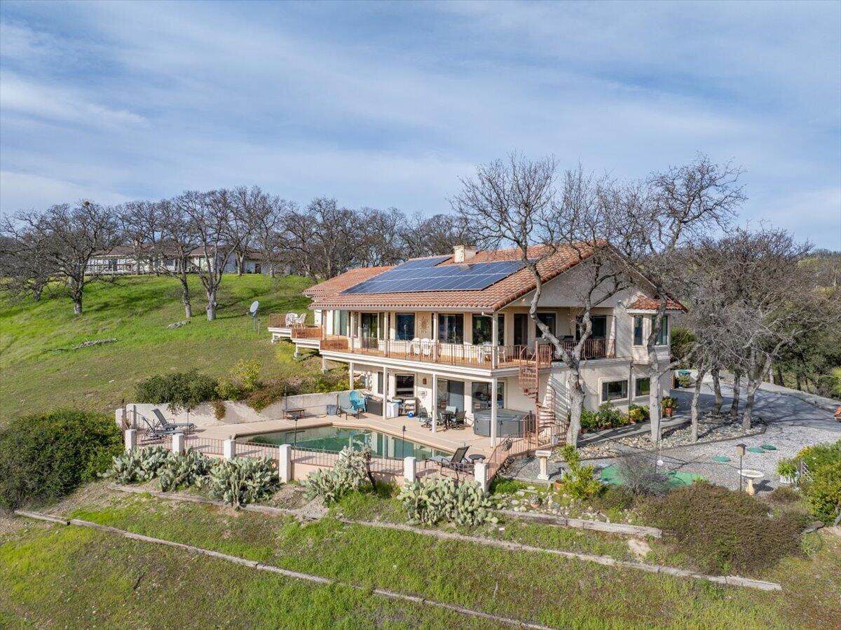 22560 Adobe Road - Photo 1