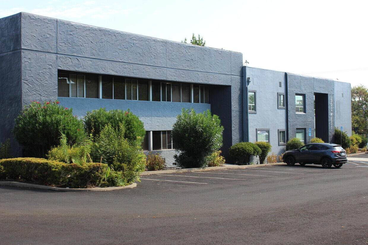 1300 West Street - Photo 1