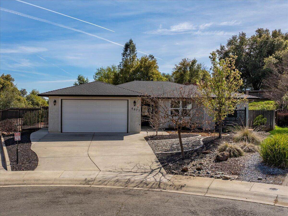 4877 Squirrel Run Court - Photo 1