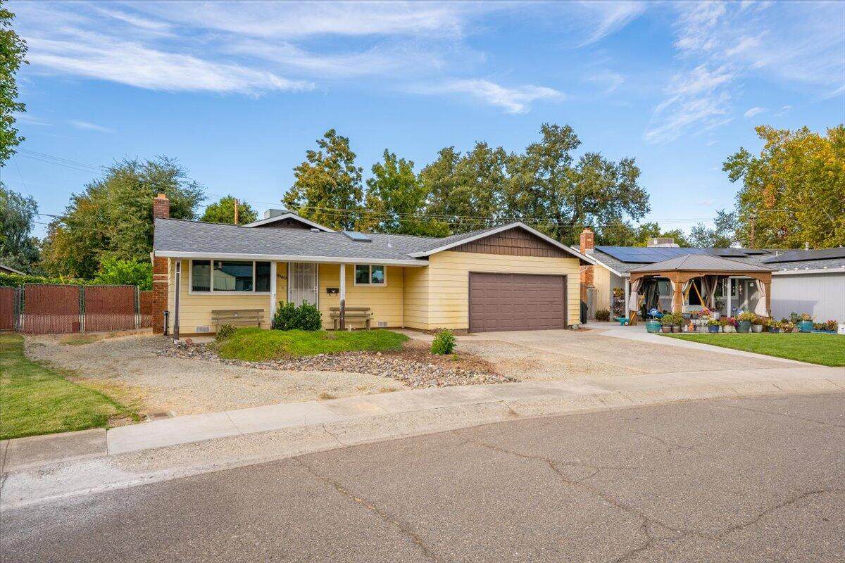 2940 Sorrel Street - Photo 1