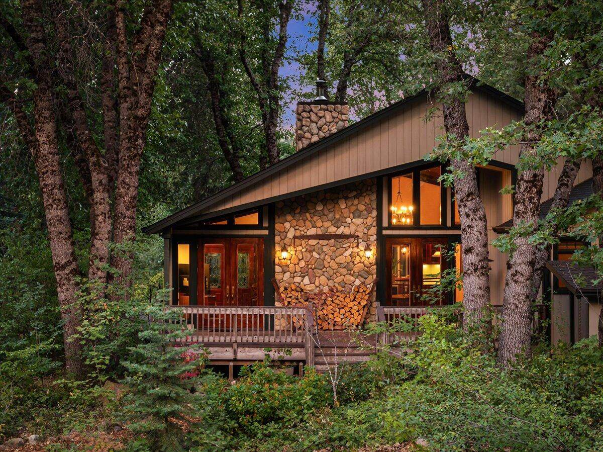 815 Quail Court - Photo 1